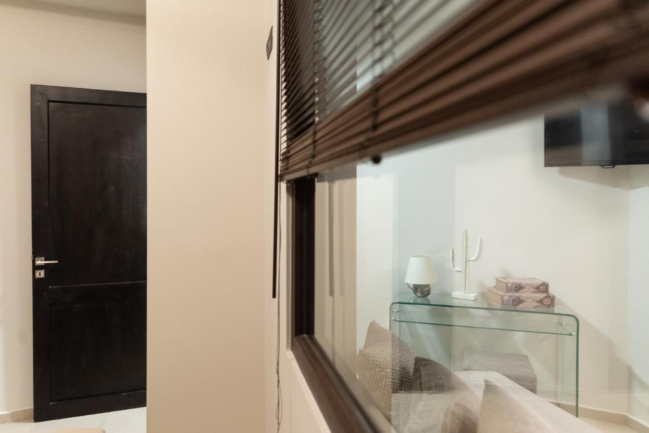 Pasiphae Lux Apartment Downtown Heraklion Exteriör bild